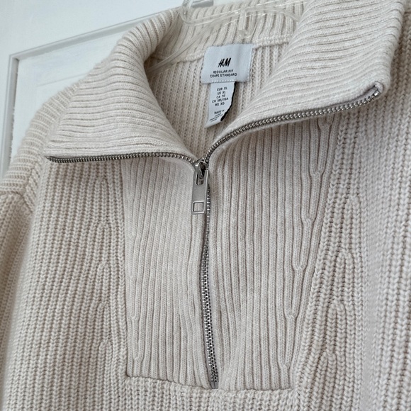 H&M Unisex Beige Zip-Up Sweater - Picture 3 of 5